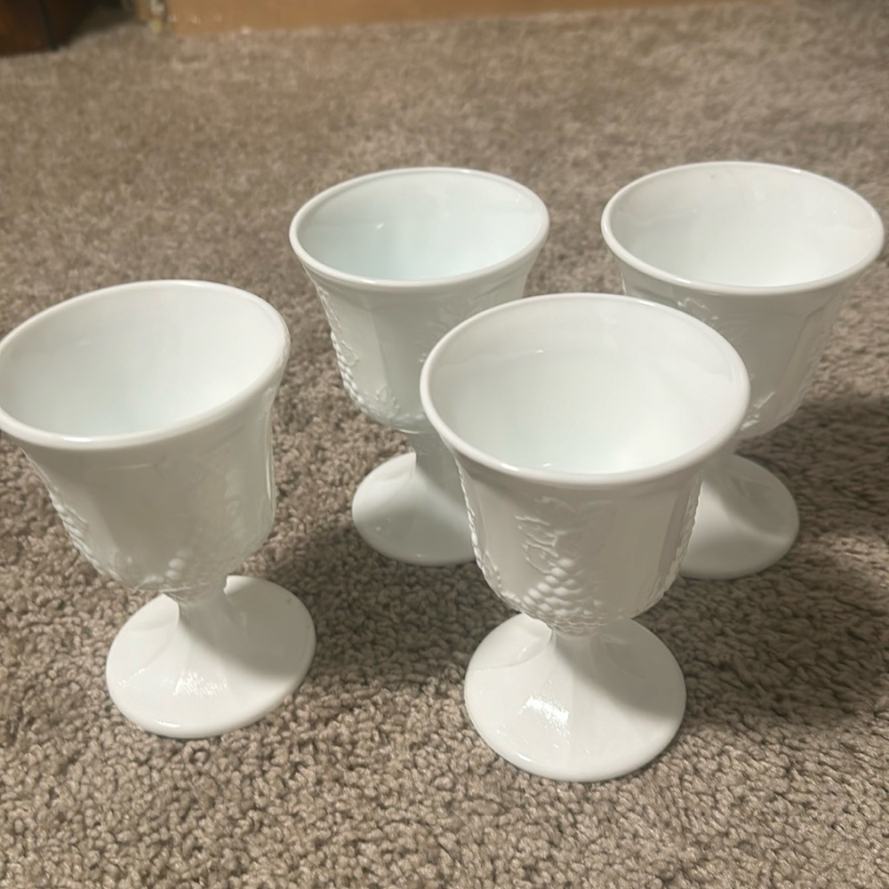 Indiana Glass Company 4 Milk Glass Goblets.